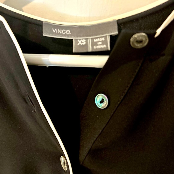 Vince silk sleeveless blouse - Picture 3 of 4